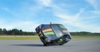 World’s fastest car ‘on two wheels’ equipped with Nokians
