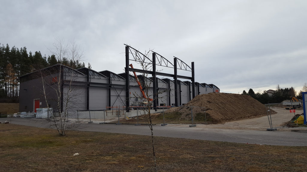 New mixed service truck tire range from Goodyear Goodyear has launched a new mixed-service truck tire range. According to the tire maker, the tires in the line-up are designed to have a much greater damage resistance and longer service life than previous Goodyear mixed-service tires, plus an accidental damage and retreading guarantee. Vehicles operating in today’s mixed-service applications – including tippers, cement mixers, concrete pumps and low loaders operating in construction, as well as trucks in the waste, recycling, timber and agricultural industries – face difficult conditions such as driving on unpaved areas. The Omnitrac range incorporates the company’s new DuraShield technology, which features a top belt for extra resistance to casing damage, which also improves retreadability and robustness. Ten sizes are available (six Omnitrac S steer tires and four Omnitrac D drive tires), including one new to the mixed-service industry – 315/70 R22.5 – for standard tractors, which are becoming more commonplace in the sector. The tires are also RFID tagged. “Today’s mixed service fleet operators are demanding tires that offer both versatile on-road capability and greater resistance to the conditions encountered both on- and off-road,” said Benjamin Willot, director marketing commercial tires Europe at Goodyear. “Our new Omnitrac tires are a further development of our previous range and now feature DuraShield technology to make them even tougher and offer greater service life. We are so confident of the robustness of these tires that we are guaranteeing them against accidental damage.”