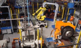 Bead-to-bead truck tire retreading robotic building island Bead-to-bead truck tire retreading robotic building island