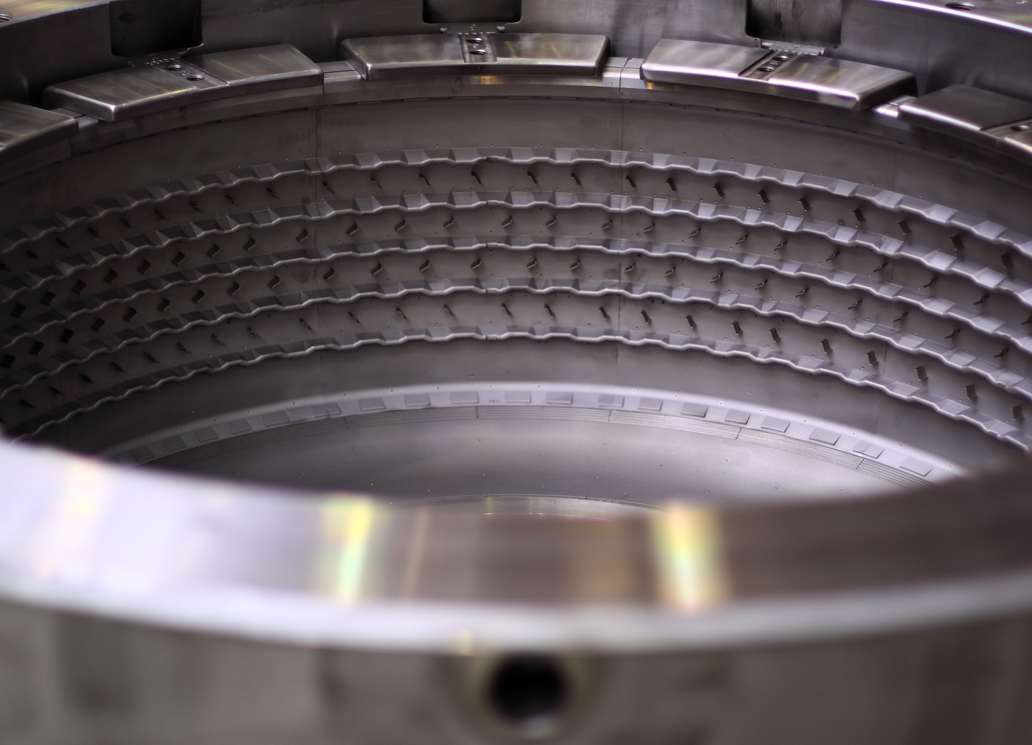 Continental acquires mold specialist for commercial vehicle and specialty tires - Vimarsana News