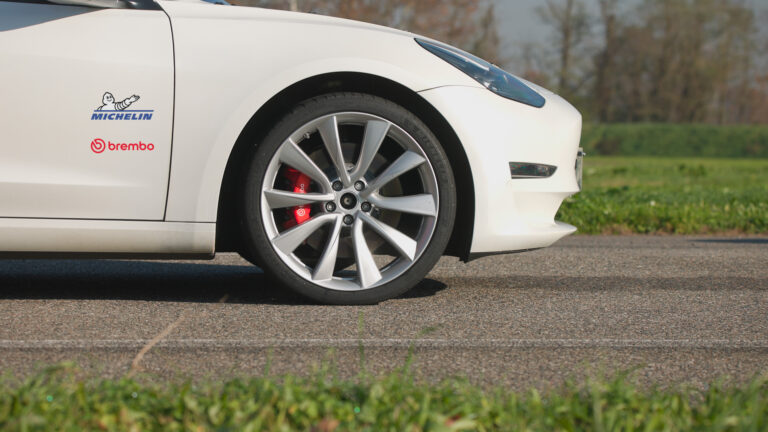 Michelin and Brembo collaborate on safety and driving comfort Michelin and Brembo collaborate to improve safety and driving comfort