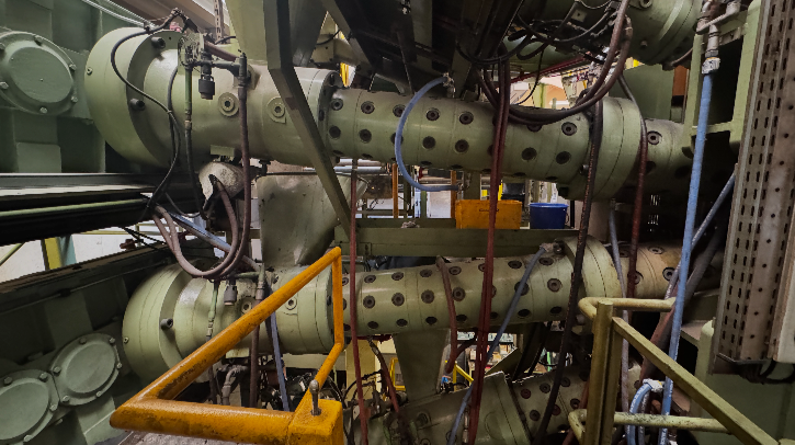 A Quadruplex extruder troester machine