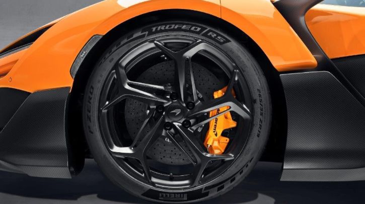 Pirelli equips McLaren W1 with first supercar tires made from 50% sustainable materials