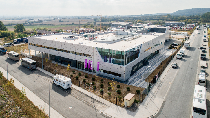 Nexen Tire announces appointments to strengthen European operations Aerial show of Nexen Tire European R&D center