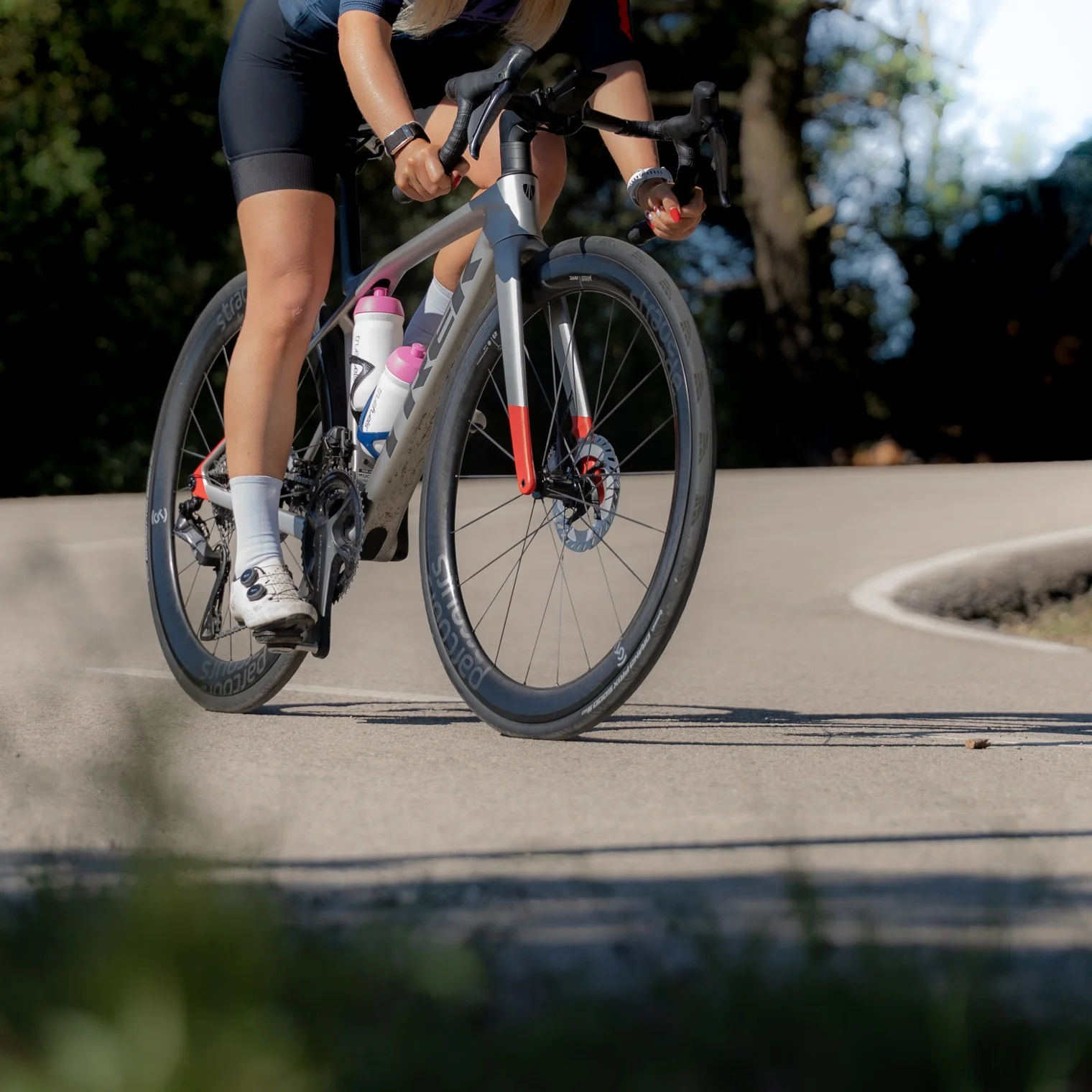 Parcours introduces new high-performance carbon wheels.